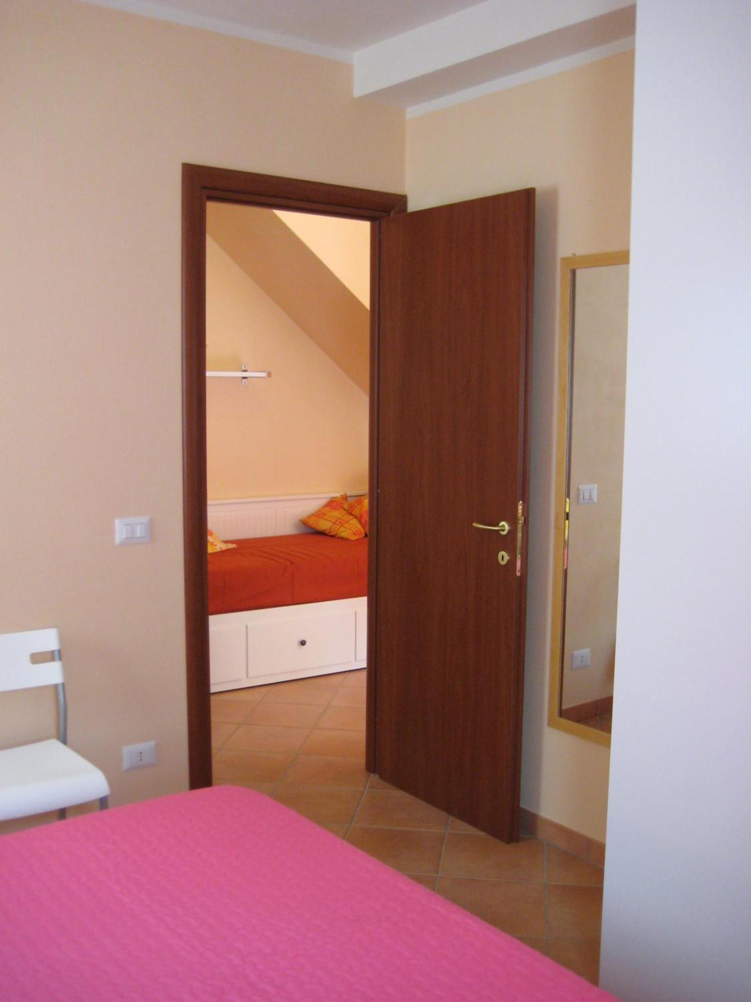 Gaia Holidays Apartments Cefalù Rum bild