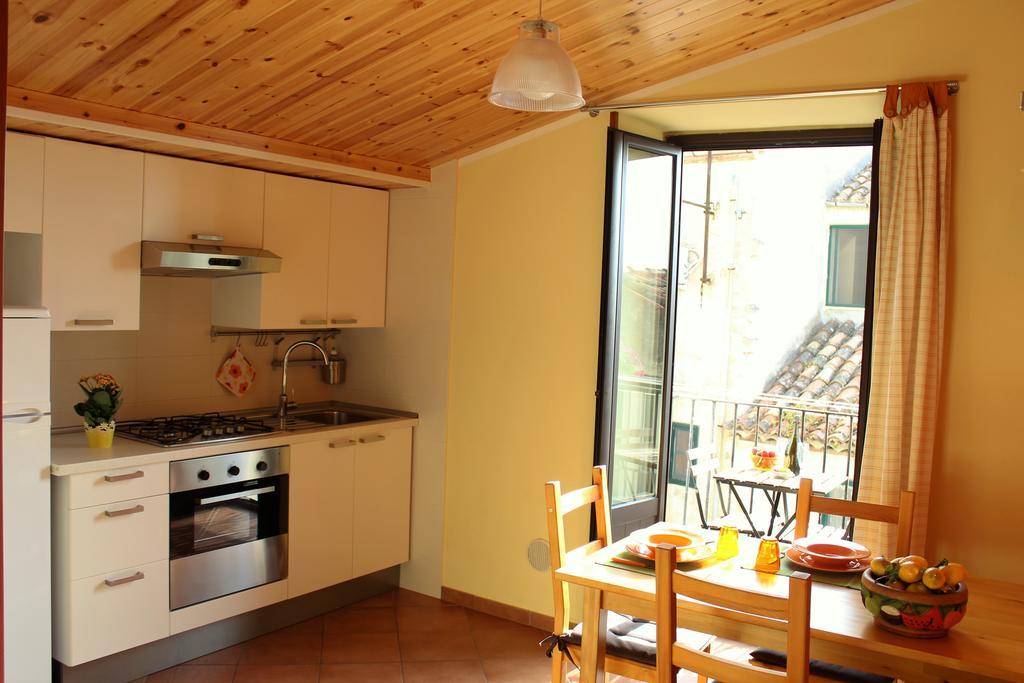 Gaia Holidays Apartments Cefalù Exteriör bild