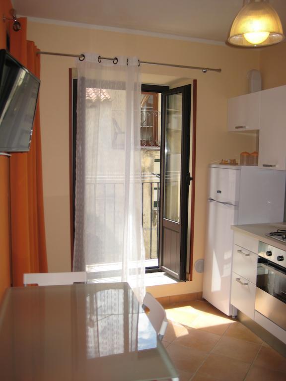 Gaia Holidays Apartments Cefalù Rum bild